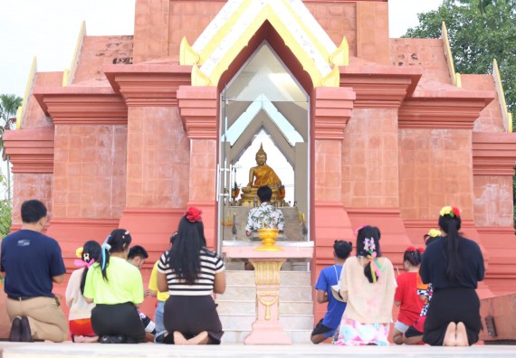 ภาพกิจกรรม  โปรแกรมวิชาฟิสิกส์ คณะวิทยาศาสตร์และเทคโนโลยี จัดกิจกรรมถ่ายทอดผลลัพธ์การเรียนรู้ของหลักสูตรในระดับวิชาเอกและกิจกรรมสานสัมพันธ์นักศึกษาในวิชาเอก