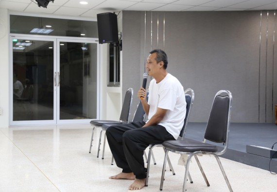 ภาพกิจกรรม  โปรแกรมวิชาฟิสิกส์ คณะวิทยาศาสตร์และเทคโนโลยี จัดกิจกรรมถ่ายทอดผลลัพธ์การเรียนรู้ของหลักสูตรในระดับวิชาเอกและกิจกรรมสานสัมพันธ์นักศึกษาในวิชาเอก