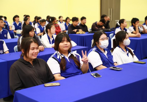 ภาพกิจกรรม  โปรแกรมวิชาเคมี คณะวิทยาศาสตร์และเทคโนโลยี จัดกิจกรรมการอบรมค่ายเทคนิค ปฏิบัติการเคมี