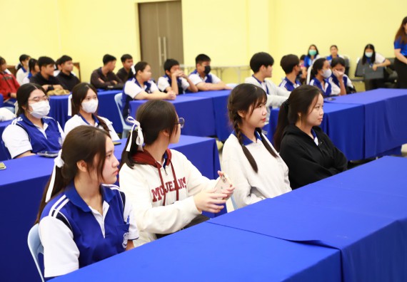 ภาพกิจกรรม  โปรแกรมวิชาเคมี คณะวิทยาศาสตร์และเทคโนโลยี จัดกิจกรรมการอบรมค่ายเทคนิค ปฏิบัติการเคมี