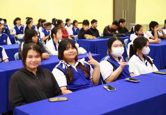 ภาพกิจกรรม  โปรแกรมวิชาเคมี คณะวิทยาศาสตร์และเทคโนโลยี จัดกิจกรรมการอบรมค่ายเทคนิค ปฏิบัติการเคมี