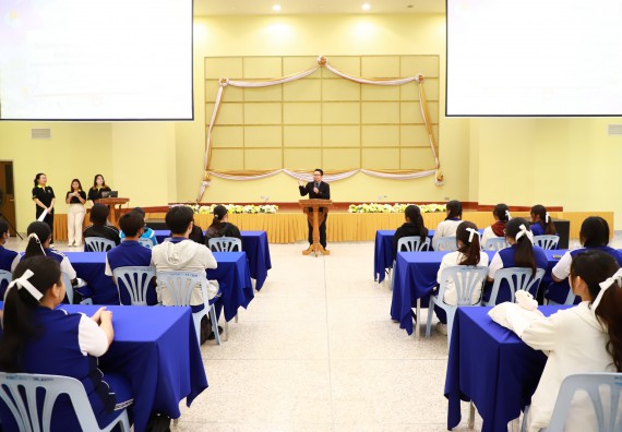 ภาพกิจกรรม  โปรแกรมวิชาเคมี คณะวิทยาศาสตร์และเทคโนโลยี จัดกิจกรรมการอบรมค่ายเทคนิค ปฏิบัติการเคมี