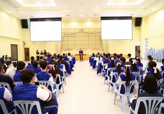 ภาพกิจกรรม  โปรแกรมวิชาเคมี คณะวิทยาศาสตร์และเทคโนโลยี จัดกิจกรรมการอบรมค่ายเทคนิค ปฏิบัติการเคมี