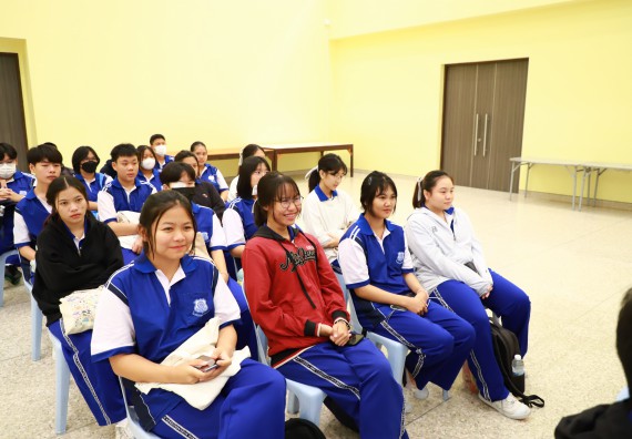 ภาพกิจกรรม  โปรแกรมวิชาเคมี คณะวิทยาศาสตร์และเทคโนโลยี จัดกิจกรรมการอบรมค่ายเทคนิค ปฏิบัติการเคมี