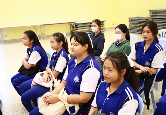 ภาพกิจกรรม  โปรแกรมวิชาเคมี คณะวิทยาศาสตร์และเทคโนโลยี จัดกิจกรรมการอบรมค่ายเทคนิค ปฏิบัติการเคมี