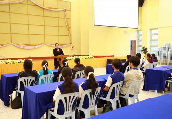 ภาพกิจกรรม  โปรแกรมวิชาเคมี คณะวิทยาศาสตร์และเทคโนโลยี จัดกิจกรรมการอบรมค่ายเทคนิค ปฏิบัติการเคมี