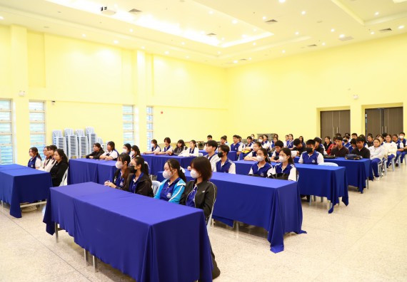 ภาพกิจกรรม  โปรแกรมวิชาเคมี คณะวิทยาศาสตร์และเทคโนโลยี จัดกิจกรรมการอบรมค่ายเทคนิค ปฏิบัติการเคมี