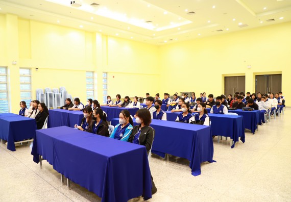 ภาพกิจกรรม  โปรแกรมวิชาเคมี คณะวิทยาศาสตร์และเทคโนโลยี จัดกิจกรรมการอบรมค่ายเทคนิค ปฏิบัติการเคมี