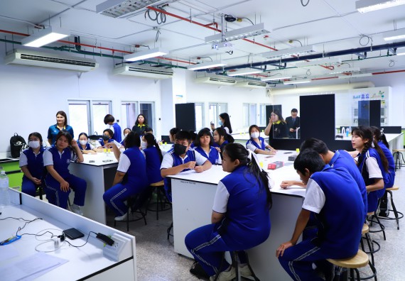 ภาพกิจกรรม  โปรแกรมวิชาเคมี คณะวิทยาศาสตร์และเทคโนโลยี จัดกิจกรรมการอบรมค่ายเทคนิค ปฏิบัติการเคมี