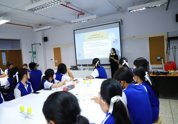 ภาพกิจกรรม  โปรแกรมวิชาเคมี คณะวิทยาศาสตร์และเทคโนโลยี จัดกิจกรรมการอบรมค่ายเทคนิค ปฏิบัติการเคมี