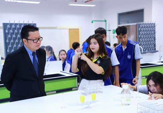 ภาพกิจกรรม  โปรแกรมวิชาเคมี คณะวิทยาศาสตร์และเทคโนโลยี จัดกิจกรรมการอบรมค่ายเทคนิค ปฏิบัติการเคมี