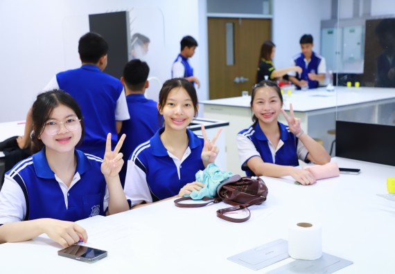 ภาพกิจกรรม  โปรแกรมวิชาเคมี คณะวิทยาศาสตร์และเทคโนโลยี จัดกิจกรรมการอบรมค่ายเทคนิค ปฏิบัติการเคมี