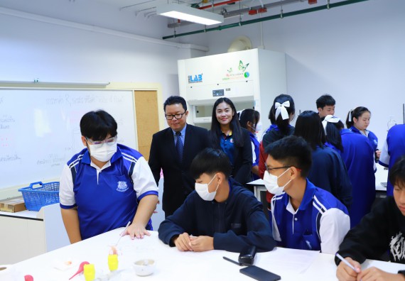 ภาพกิจกรรม  โปรแกรมวิชาเคมี คณะวิทยาศาสตร์และเทคโนโลยี จัดกิจกรรมการอบรมค่ายเทคนิค ปฏิบัติการเคมี