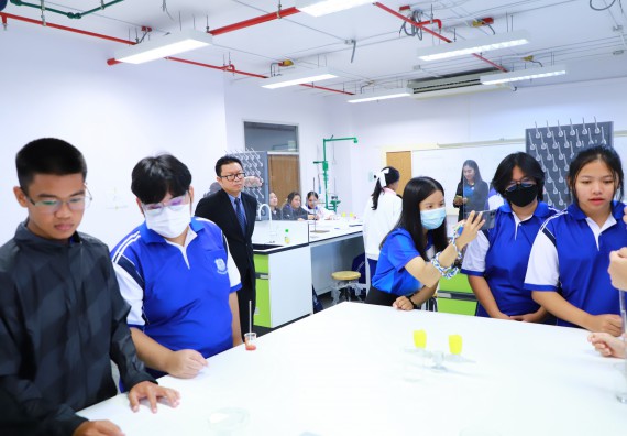 ภาพกิจกรรม  โปรแกรมวิชาเคมี คณะวิทยาศาสตร์และเทคโนโลยี จัดกิจกรรมการอบรมค่ายเทคนิค ปฏิบัติการเคมี