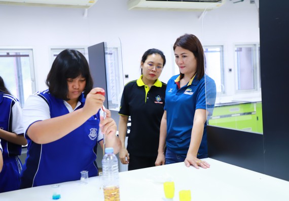 ภาพกิจกรรม  โปรแกรมวิชาเคมี คณะวิทยาศาสตร์และเทคโนโลยี จัดกิจกรรมการอบรมค่ายเทคนิค ปฏิบัติการเคมี