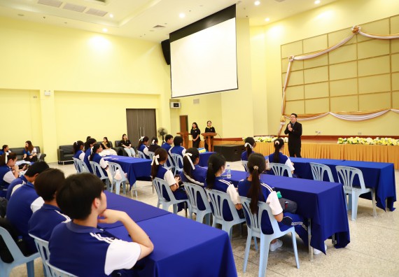 ภาพกิจกรรม  โปรแกรมวิชาเคมี คณะวิทยาศาสตร์และเทคโนโลยี จัดกิจกรรมการอบรมค่ายเทคนิค ปฏิบัติการเคมี