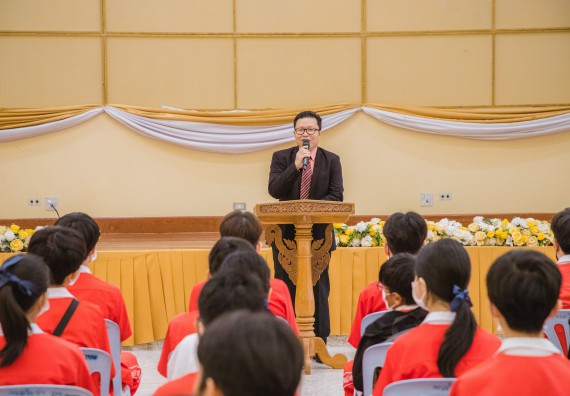 คณะวิทยาศาสตร์และเทคโนโลยี มหาวิทยาลัยราชภัฏกำแพงเพชร ร่วมกับกลุ่มสาระการเรียนรู้วิทยาศาสตร์และเทคโนโลยี โรงเรียนกำแพงเพชรพิทยาคม จัดกิจกรรมค่ายวิทยาศาสตร์นักเรียนห้องเรียนพิเศษวิทยาศาสตร์ ระดับชั้นมัธยมศึกษาปีที่ 2