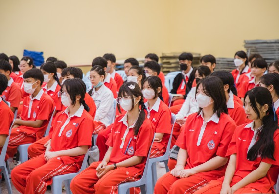 คณะวิทยาศาสตร์และเทคโนโลยี มหาวิทยาลัยราชภัฏกำแพงเพชร ร่วมกับกลุ่มสาระการเรียนรู้วิทยาศาสตร์และเทคโนโลยี โรงเรียนกำแพงเพชรพิทยาคม จัดกิจกรรมค่ายวิทยาศาสตร์นักเรียนห้องเรียนพิเศษวิทยาศาสตร์ ระดับชั้นมัธยมศึกษาปีที่ 2