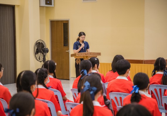 คณะวิทยาศาสตร์และเทคโนโลยี มหาวิทยาลัยราชภัฏกำแพงเพชร ร่วมกับกลุ่มสาระการเรียนรู้วิทยาศาสตร์และเทคโนโลยี โรงเรียนกำแพงเพชรพิทยาคม จัดกิจกรรมค่ายวิทยาศาสตร์นักเรียนห้องเรียนพิเศษวิทยาศาสตร์ ระดับชั้นมัธยมศึกษาปีที่ 2