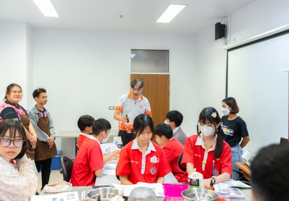 คณะวิทยาศาสตร์และเทคโนโลยี มหาวิทยาลัยราชภัฏกำแพงเพชร ร่วมกับกลุ่มสาระการเรียนรู้วิทยาศาสตร์และเทคโนโลยี โรงเรียนกำแพงเพชรพิทยาคม จัดกิจกรรมค่ายวิทยาศาสตร์นักเรียนห้องเรียนพิเศษวิทยาศาสตร์ ระดับชั้นมัธยมศึกษาปีที่ 2