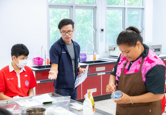 คณะวิทยาศาสตร์และเทคโนโลยี มหาวิทยาลัยราชภัฏกำแพงเพชร ร่วมกับกลุ่มสาระการเรียนรู้วิทยาศาสตร์และเทคโนโลยี โรงเรียนกำแพงเพชรพิทยาคม จัดกิจกรรมค่ายวิทยาศาสตร์นักเรียนห้องเรียนพิเศษวิทยาศาสตร์ ระดับชั้นมัธยมศึกษาปีที่ 2