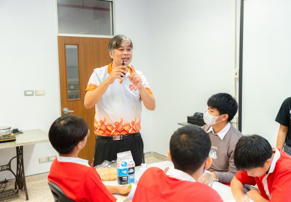 คณะวิทยาศาสตร์และเทคโนโลยี มหาวิทยาลัยราชภัฏกำแพงเพชร ร่วมกับกลุ่มสาระการเรียนรู้วิทยาศาสตร์และเทคโนโลยี โรงเรียนกำแพงเพชรพิทยาคม จัดกิจกรรมค่ายวิทยาศาสตร์นักเรียนห้องเรียนพิเศษวิทยาศาสตร์ ระดับชั้นมัธยมศึกษาปีที่ 2