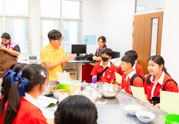 คณะวิทยาศาสตร์และเทคโนโลยี มหาวิทยาลัยราชภัฏกำแพงเพชร ร่วมกับกลุ่มสาระการเรียนรู้วิทยาศาสตร์และเทคโนโลยี โรงเรียนกำแพงเพชรพิทยาคม จัดกิจกรรมค่ายวิทยาศาสตร์นักเรียนห้องเรียนพิเศษวิทยาศาสตร์ ระดับชั้นมัธยมศึกษาปีที่ 2