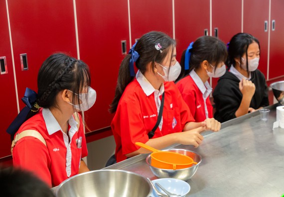 คณะวิทยาศาสตร์และเทคโนโลยี มหาวิทยาลัยราชภัฏกำแพงเพชร ร่วมกับกลุ่มสาระการเรียนรู้วิทยาศาสตร์และเทคโนโลยี โรงเรียนกำแพงเพชรพิทยาคม จัดกิจกรรมค่ายวิทยาศาสตร์นักเรียนห้องเรียนพิเศษวิทยาศาสตร์ ระดับชั้นมัธยมศึกษาปีที่ 2