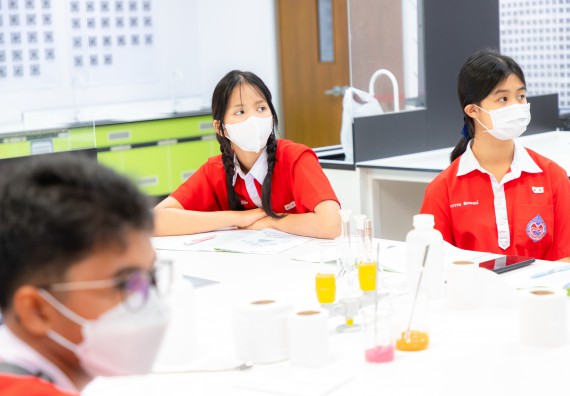 คณะวิทยาศาสตร์และเทคโนโลยี มหาวิทยาลัยราชภัฏกำแพงเพชร ร่วมกับกลุ่มสาระการเรียนรู้วิทยาศาสตร์และเทคโนโลยี โรงเรียนกำแพงเพชรพิทยาคม จัดกิจกรรมค่ายวิทยาศาสตร์นักเรียนห้องเรียนพิเศษวิทยาศาสตร์ ระดับชั้นมัธยมศึกษาปีที่ 2