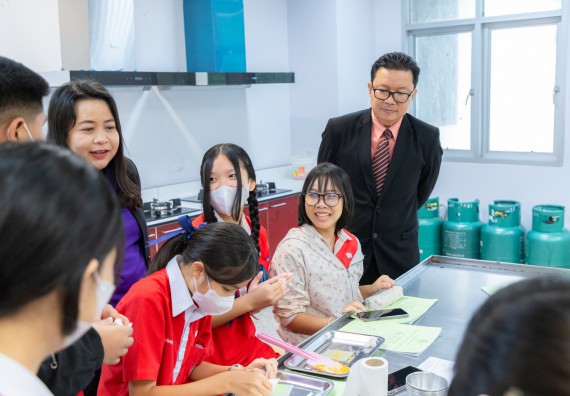 คณะวิทยาศาสตร์และเทคโนโลยี มหาวิทยาลัยราชภัฏกำแพงเพชร ร่วมกับกลุ่มสาระการเรียนรู้วิทยาศาสตร์และเทคโนโลยี โรงเรียนกำแพงเพชรพิทยาคม จัดกิจกรรมค่ายวิทยาศาสตร์นักเรียนห้องเรียนพิเศษวิทยาศาสตร์ ระดับชั้นมัธยมศึกษาปีที่ 2