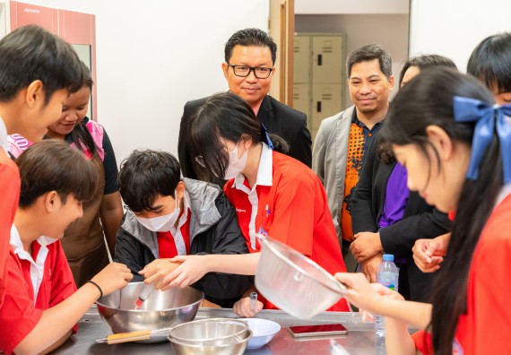 คณะวิทยาศาสตร์และเทคโนโลยี มหาวิทยาลัยราชภัฏกำแพงเพชร ร่วมกับกลุ่มสาระการเรียนรู้วิทยาศาสตร์และเทคโนโลยี โรงเรียนกำแพงเพชรพิทยาคม จัดกิจกรรมค่ายวิทยาศาสตร์นักเรียนห้องเรียนพิเศษวิทยาศาสตร์ ระดับชั้นมัธยมศึกษาปีที่ 2