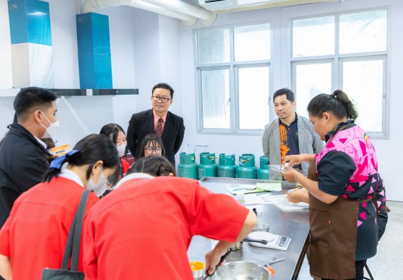 คณะวิทยาศาสตร์และเทคโนโลยี มหาวิทยาลัยราชภัฏกำแพงเพชร ร่วมกับกลุ่มสาระการเรียนรู้วิทยาศาสตร์และเทคโนโลยี โรงเรียนกำแพงเพชรพิทยาคม จัดกิจกรรมค่ายวิทยาศาสตร์นักเรียนห้องเรียนพิเศษวิทยาศาสตร์ ระดับชั้นมัธยมศึกษาปีที่ 2