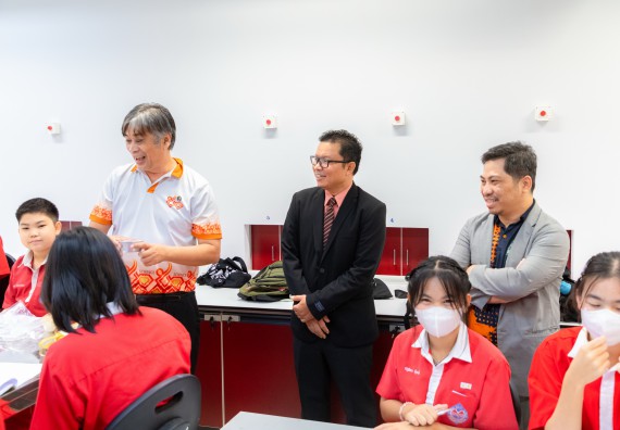 คณะวิทยาศาสตร์และเทคโนโลยี มหาวิทยาลัยราชภัฏกำแพงเพชร ร่วมกับกลุ่มสาระการเรียนรู้วิทยาศาสตร์และเทคโนโลยี โรงเรียนกำแพงเพชรพิทยาคม จัดกิจกรรมค่ายวิทยาศาสตร์นักเรียนห้องเรียนพิเศษวิทยาศาสตร์ ระดับชั้นมัธยมศึกษาปีที่ 2