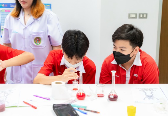 คณะวิทยาศาสตร์และเทคโนโลยี มหาวิทยาลัยราชภัฏกำแพงเพชร ร่วมกับกลุ่มสาระการเรียนรู้วิทยาศาสตร์และเทคโนโลยี โรงเรียนกำแพงเพชรพิทยาคม จัดกิจกรรมค่ายวิทยาศาสตร์นักเรียนห้องเรียนพิเศษวิทยาศาสตร์ ระดับชั้นมัธยมศึกษาปีที่ 2