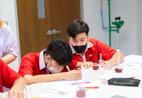 คณะวิทยาศาสตร์และเทคโนโลยี มหาวิทยาลัยราชภัฏกำแพงเพชร ร่วมกับกลุ่มสาระการเรียนรู้วิทยาศาสตร์และเทคโนโลยี โรงเรียนกำแพงเพชรพิทยาคม จัดกิจกรรมค่ายวิทยาศาสตร์นักเรียนห้องเรียนพิเศษวิทยาศาสตร์ ระดับชั้นมัธยมศึกษาปีที่ 2