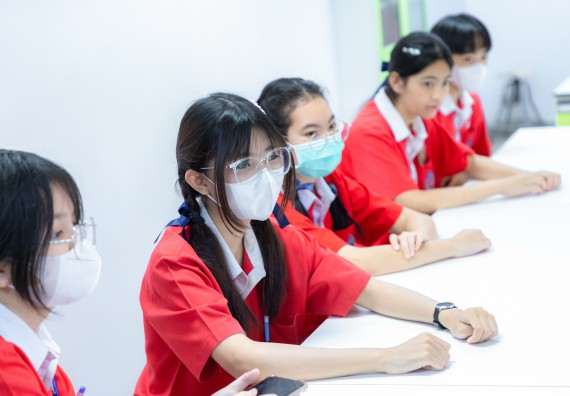 คณะวิทยาศาสตร์และเทคโนโลยี มหาวิทยาลัยราชภัฏกำแพงเพชร ร่วมกับกลุ่มสาระการเรียนรู้วิทยาศาสตร์และเทคโนโลยี โรงเรียนกำแพงเพชรพิทยาคม จัดกิจกรรมค่ายวิทยาศาสตร์นักเรียนห้องเรียนพิเศษวิทยาศาสตร์ ระดับชั้นมัธยมศึกษาปีที่ 2