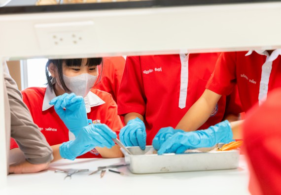 คณะวิทยาศาสตร์และเทคโนโลยี มหาวิทยาลัยราชภัฏกำแพงเพชร ร่วมกับกลุ่มสาระการเรียนรู้วิทยาศาสตร์และเทคโนโลยี โรงเรียนกำแพงเพชรพิทยาคม จัดกิจกรรมค่ายวิทยาศาสตร์นักเรียนห้องเรียนพิเศษวิทยาศาสตร์ ระดับชั้นมัธยมศึกษาปีที่ 2