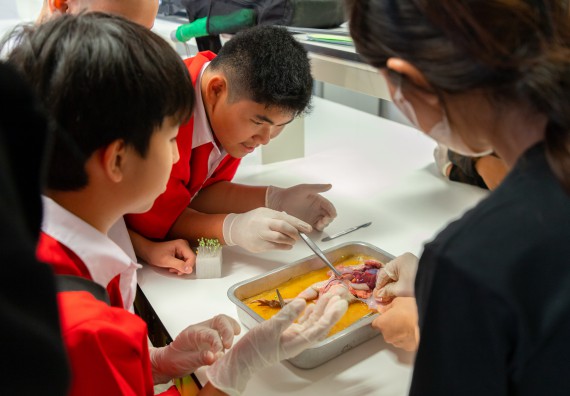 คณะวิทยาศาสตร์และเทคโนโลยี มหาวิทยาลัยราชภัฏกำแพงเพชร ร่วมกับกลุ่มสาระการเรียนรู้วิทยาศาสตร์และเทคโนโลยี โรงเรียนกำแพงเพชรพิทยาคม จัดกิจกรรมค่ายวิทยาศาสตร์นักเรียนห้องเรียนพิเศษวิทยาศาสตร์ ระดับชั้นมัธยมศึกษาปีที่ 2