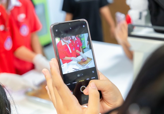 คณะวิทยาศาสตร์และเทคโนโลยี มหาวิทยาลัยราชภัฏกำแพงเพชร ร่วมกับกลุ่มสาระการเรียนรู้วิทยาศาสตร์และเทคโนโลยี โรงเรียนกำแพงเพชรพิทยาคม จัดกิจกรรมค่ายวิทยาศาสตร์นักเรียนห้องเรียนพิเศษวิทยาศาสตร์ ระดับชั้นมัธยมศึกษาปีที่ 2