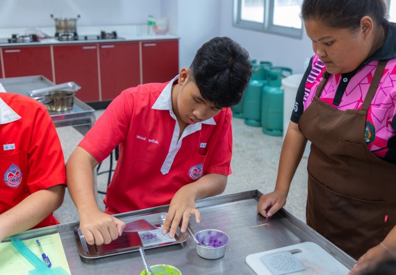 คณะวิทยาศาสตร์และเทคโนโลยี มหาวิทยาลัยราชภัฏกำแพงเพชร ร่วมกับกลุ่มสาระการเรียนรู้วิทยาศาสตร์และเทคโนโลยี โรงเรียนกำแพงเพชรพิทยาคม จัดกิจกรรมค่ายวิทยาศาสตร์นักเรียนห้องเรียนพิเศษวิทยาศาสตร์ ระดับชั้นมัธยมศึกษาปีที่ 2