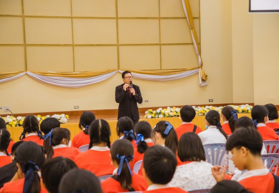 คณะวิทยาศาสตร์และเทคโนโลยี มหาวิทยาลัยราชภัฏกำแพงเพชร ร่วมกับกลุ่มสาระการเรียนรู้วิทยาศาสตร์และเทคโนโลยี โรงเรียนกำแพงเพชรพิทยาคม จัดกิจกรรมค่ายวิทยาศาสตร์นักเรียนห้องเรียนพิเศษวิทยาศาสตร์ ระดับชั้นมัธยมศึกษาปีที่ 2