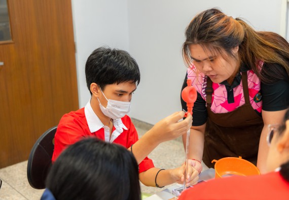 คณะวิทยาศาสตร์และเทคโนโลยี มหาวิทยาลัยราชภัฏกำแพงเพชร ร่วมกับกลุ่มสาระการเรียนรู้วิทยาศาสตร์และเทคโนโลยี โรงเรียนกำแพงเพชรพิทยาคม จัดกิจกรรมค่ายวิทยาศาสตร์นักเรียนห้องเรียนพิเศษวิทยาศาสตร์ ระดับชั้นมัธยมศึกษาปีที่ 2