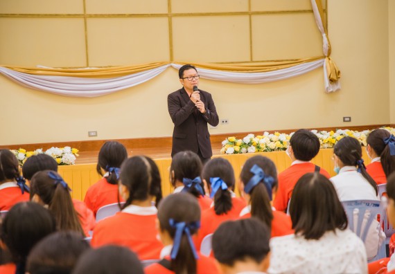 คณะวิทยาศาสตร์และเทคโนโลยี มหาวิทยาลัยราชภัฏกำแพงเพชร ร่วมกับกลุ่มสาระการเรียนรู้วิทยาศาสตร์และเทคโนโลยี โรงเรียนกำแพงเพชรพิทยาคม จัดกิจกรรมค่ายวิทยาศาสตร์นักเรียนห้องเรียนพิเศษวิทยาศาสตร์ ระดับชั้นมัธยมศึกษาปีที่ 2