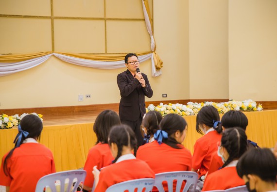 คณะวิทยาศาสตร์และเทคโนโลยี มหาวิทยาลัยราชภัฏกำแพงเพชร ร่วมกับกลุ่มสาระการเรียนรู้วิทยาศาสตร์และเทคโนโลยี โรงเรียนกำแพงเพชรพิทยาคม จัดกิจกรรมค่ายวิทยาศาสตร์นักเรียนห้องเรียนพิเศษวิทยาศาสตร์ ระดับชั้นมัธยมศึกษาปีที่ 2