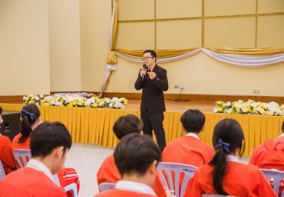 คณะวิทยาศาสตร์และเทคโนโลยี มหาวิทยาลัยราชภัฏกำแพงเพชร ร่วมกับกลุ่มสาระการเรียนรู้วิทยาศาสตร์และเทคโนโลยี โรงเรียนกำแพงเพชรพิทยาคม จัดกิจกรรมค่ายวิทยาศาสตร์นักเรียนห้องเรียนพิเศษวิทยาศาสตร์ ระดับชั้นมัธยมศึกษาปีที่ 2