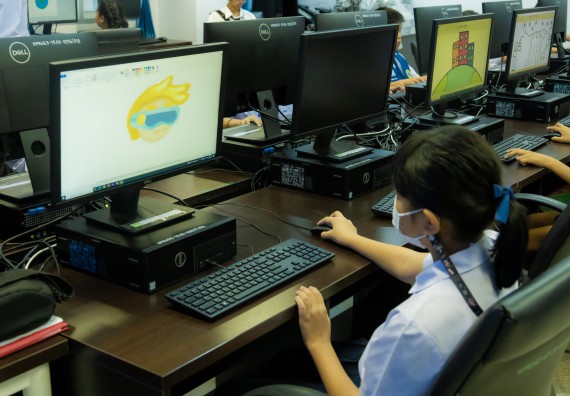 ภาพกิจกรรม  คณะวิทยาศาสตร์และเทคโนโลยี การแข่งขันวาดภาพด้วยโปรแกรม Paint งานสัปดาห์วิทยาศาสตร์แห่งชาติ ส่วนภูมิภาค ประจำปี 2567