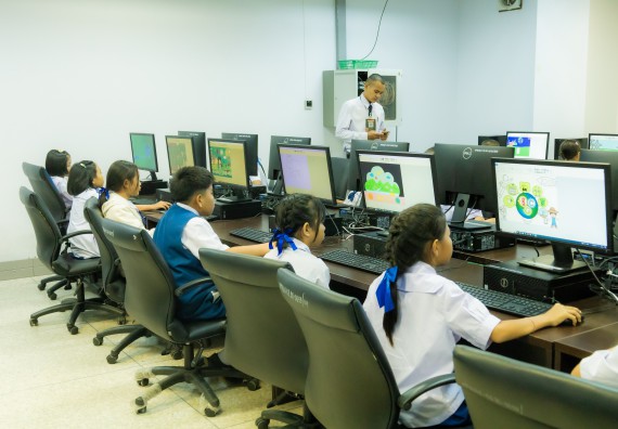 ภาพกิจกรรม  คณะวิทยาศาสตร์และเทคโนโลยี การแข่งขันวาดภาพด้วยโปรแกรม Paint งานสัปดาห์วิทยาศาสตร์แห่งชาติ ส่วนภูมิภาค ประจำปี 2567