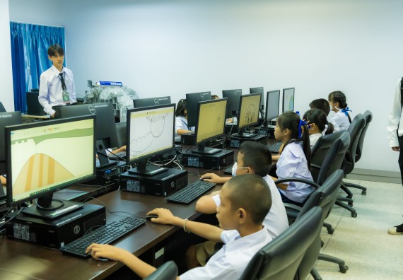 ภาพกิจกรรม  คณะวิทยาศาสตร์และเทคโนโลยี การแข่งขันวาดภาพด้วยโปรแกรม Paint งานสัปดาห์วิทยาศาสตร์แห่งชาติ ส่วนภูมิภาค ประจำปี 2567