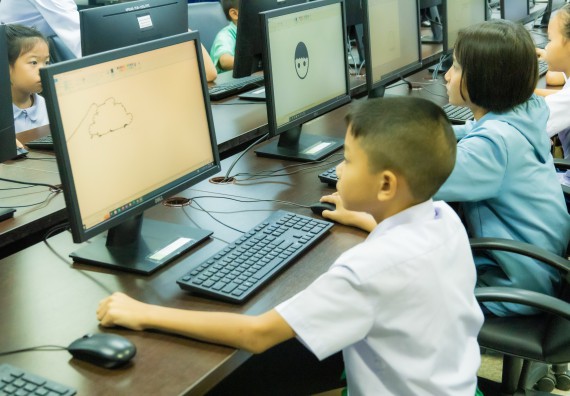 ภาพกิจกรรม  คณะวิทยาศาสตร์และเทคโนโลยี การแข่งขันวาดภาพด้วยโปรแกรม Paint งานสัปดาห์วิทยาศาสตร์แห่งชาติ ส่วนภูมิภาค ประจำปี 2567