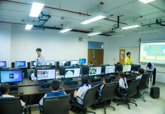 ภาพกิจกรรม  คณะวิทยาศาสตร์และเทคโนโลยี การแข่งขันวาดภาพด้วยโปรแกรม Paint งานสัปดาห์วิทยาศาสตร์แห่งชาติ ส่วนภูมิภาค ประจำปี 2567